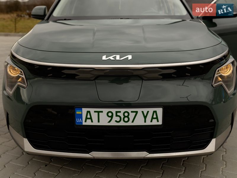 Внедорожник / Кроссовер Kia Niro 2023 в Ивано-Франковске