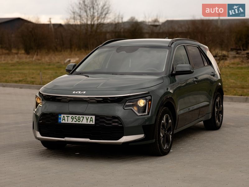 Внедорожник / Кроссовер Kia Niro 2023 в Ивано-Франковске