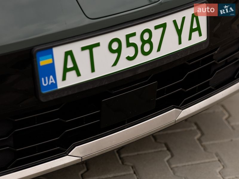 Внедорожник / Кроссовер Kia Niro 2023 в Ивано-Франковске