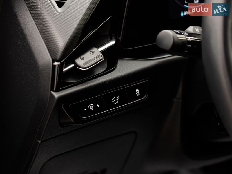 Внедорожник / Кроссовер Kia Niro 2023 в Ивано-Франковске