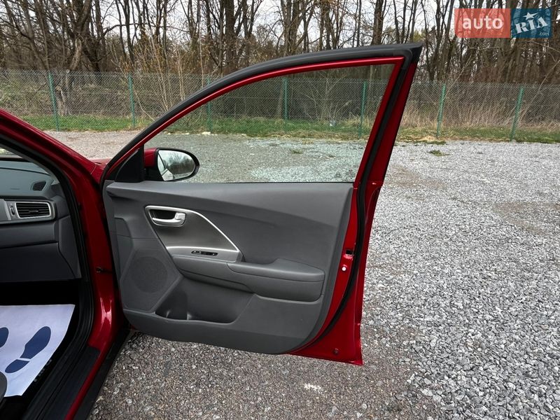 Внедорожник / Кроссовер Kia Niro 2019 в Львове фото 17 Внедорожник / Кроссовер Kia Niro 2019 в Львове