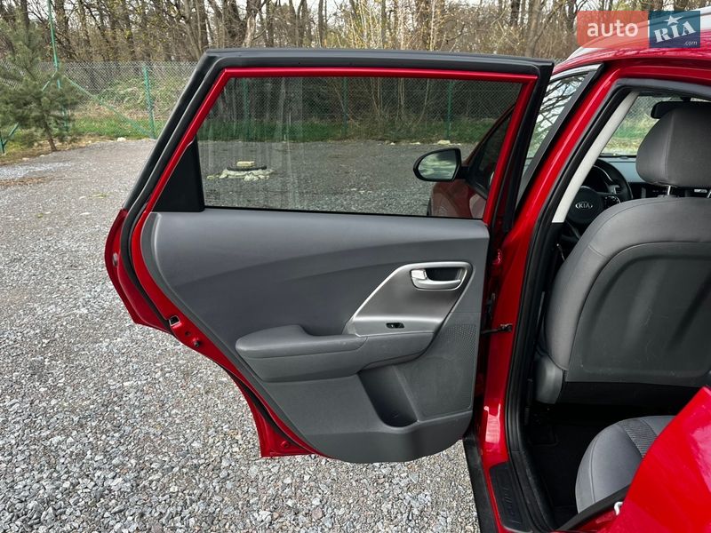 Внедорожник / Кроссовер Kia Niro 2019 в Львове фото 20 Внедорожник / Кроссовер Kia Niro 2019 в Львове