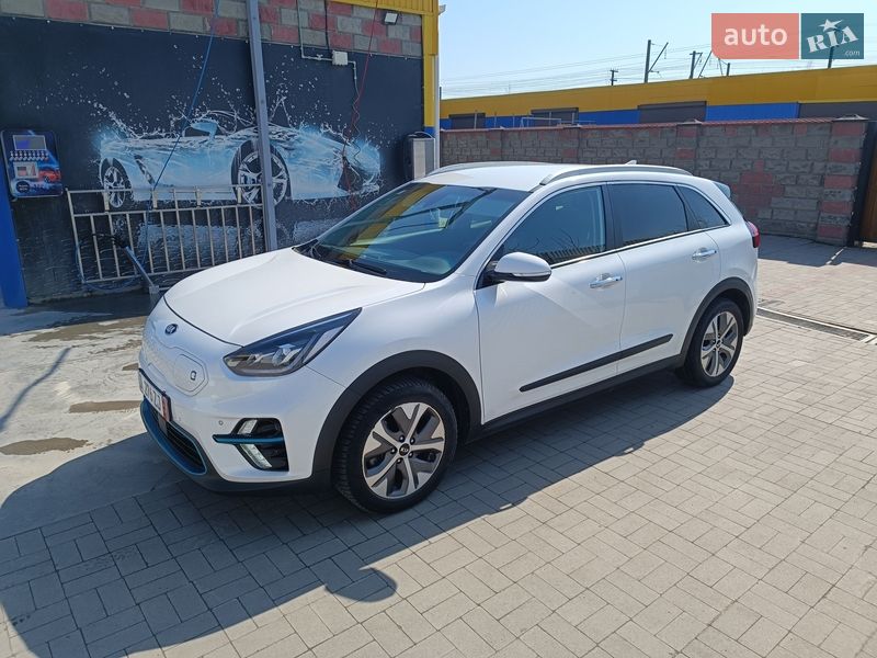 Позашляховик / Кросовер Kia Niro 2020 в Луцьку