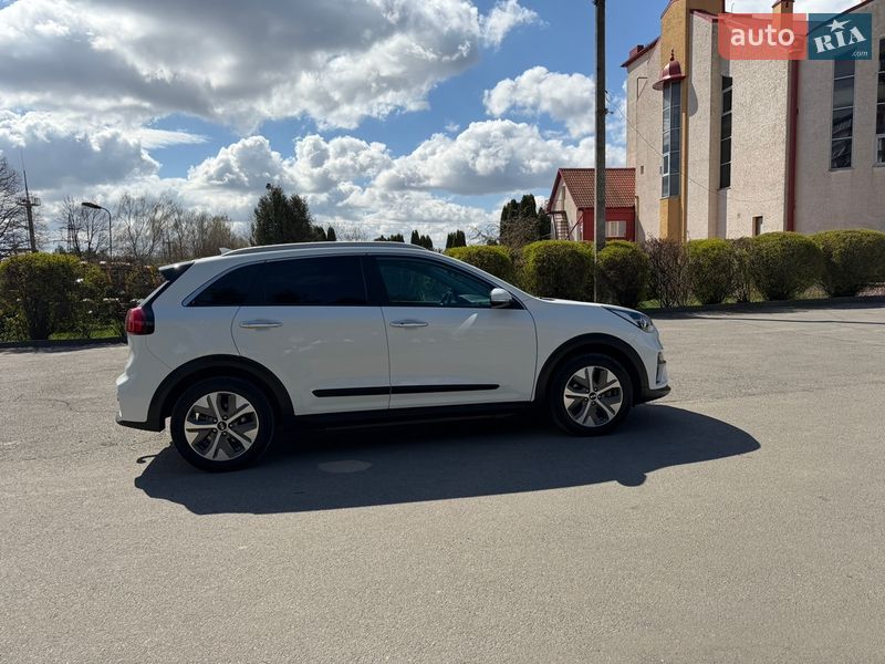 Внедорожник / Кроссовер Kia Niro 2021 в Тернополе фото 24 Внедорожник / Кроссовер Kia Niro 2021 в Тернополе