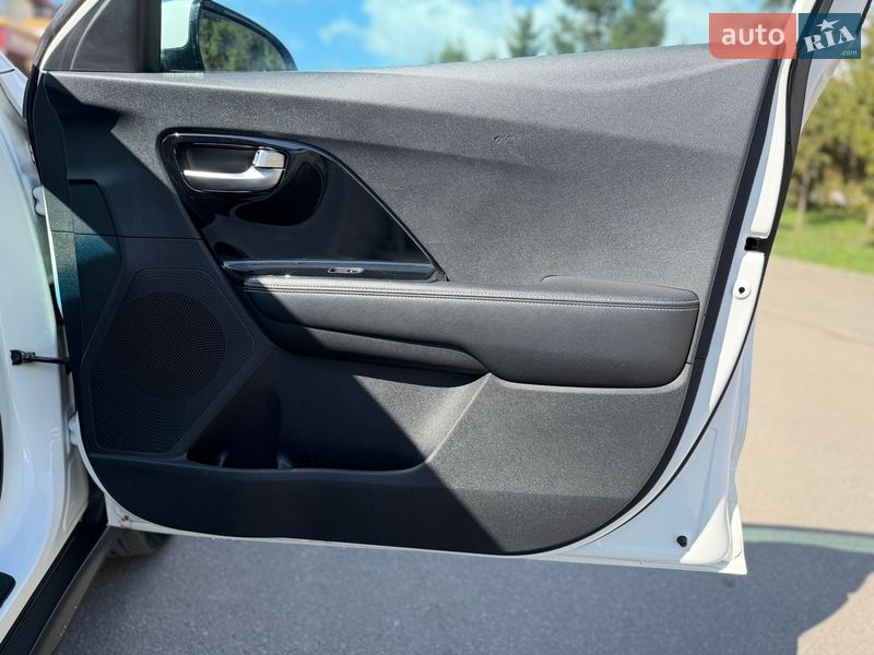 Внедорожник / Кроссовер Kia Niro 2021 в Тернополе фото 42 Внедорожник / Кроссовер Kia Niro 2021 в Тернополе