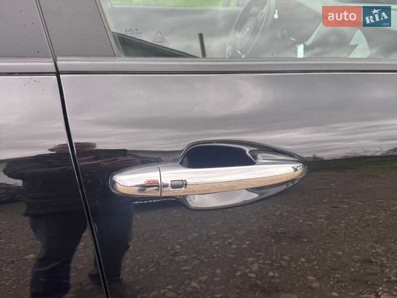 Позашляховик / Кросовер Kia Niro 2021 в Чернівцях