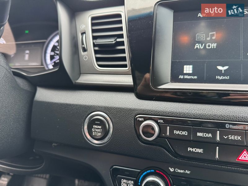 Позашляховик / Кросовер Kia Niro 2017 в Одесі