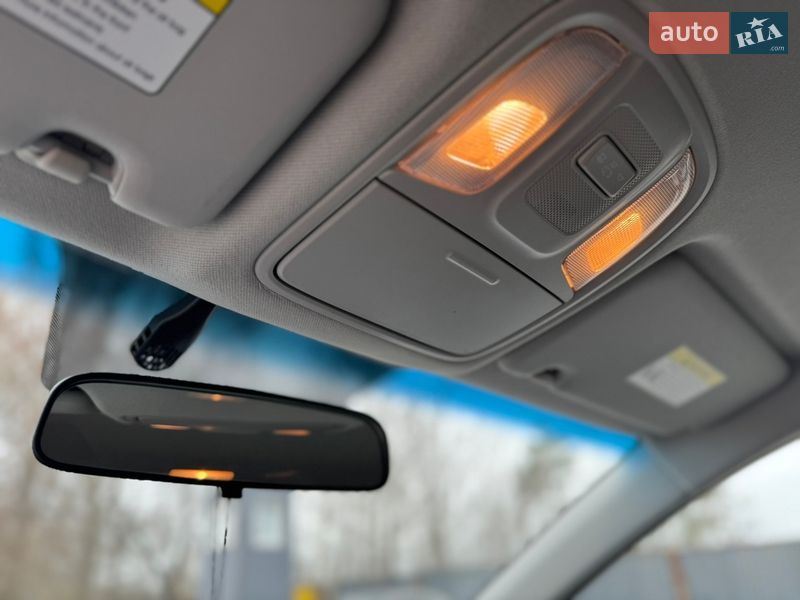 Позашляховик / Кросовер Kia Niro 2017 в Одесі