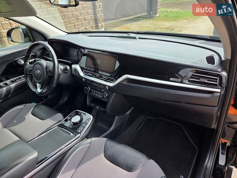 Позашляховик / Кросовер Kia Niro 2020 в Дубні