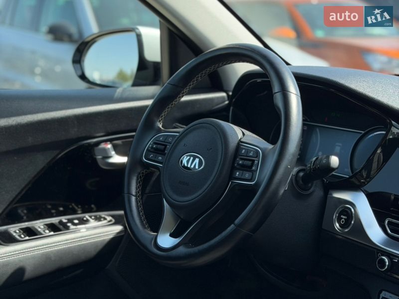 Внедорожник / Кроссовер Kia Niro 2020 в Ивано-Франковске