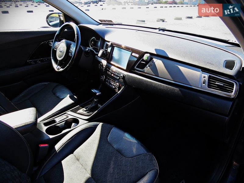 Внедорожник / Кроссовер Kia Niro 2019 в Черкассах фото 19 Внедорожник / Кроссовер Kia Niro 2019 в Черкассах