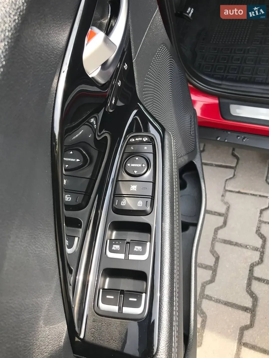 2016 Kia Niro - мініатюра 30