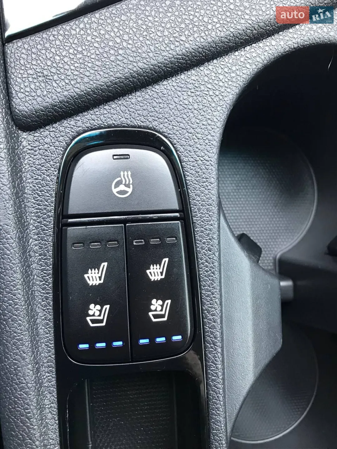 2016 Kia Niro - мініатюра 38