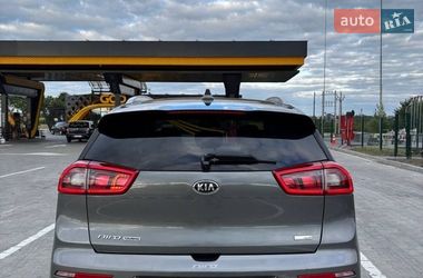Внедорожник / Кроссовер Kia Niro 2017 в Золочеве
