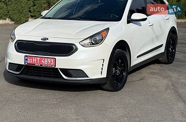 Внедорожник / Кроссовер Kia Niro 2017 в Умани