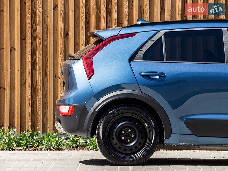 Внедорожник / Кроссовер Kia Niro 2023 в Львове
