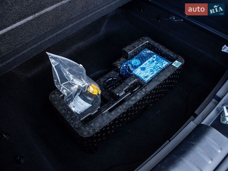 Внедорожник / Кроссовер Kia Niro 2023 в Львове