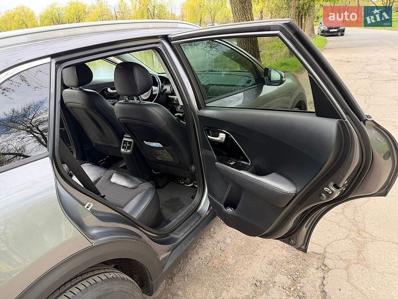 Внедорожник / Кроссовер Kia Niro 2017 в Ровно