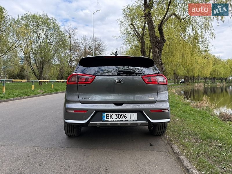 Внедорожник / Кроссовер Kia Niro 2017 в Ровно