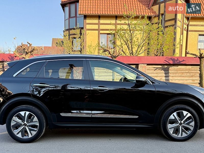 Внедорожник / Кроссовер Kia Niro 2020 в Киеве