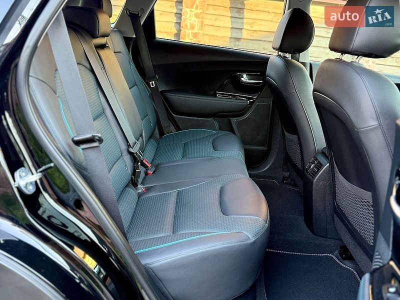 Внедорожник / Кроссовер Kia Niro 2020 в Киеве