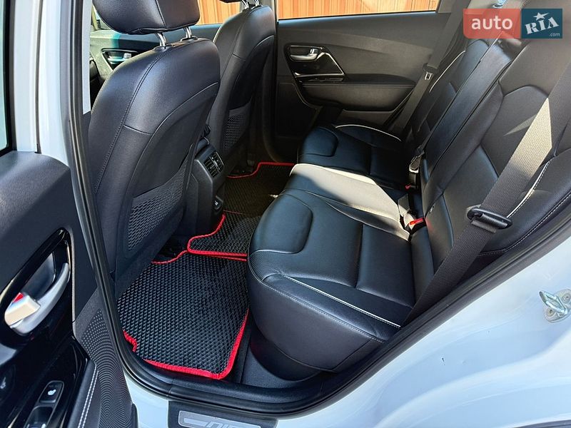 Внедорожник / Кроссовер Kia Niro 2021 в Дрогобыче