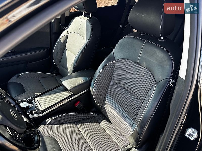 Внедорожник / Кроссовер Kia Niro 2019 в Львове
