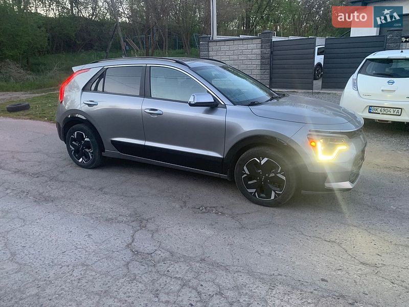 Внедорожник / Кроссовер Kia Niro 2023 в Ровно