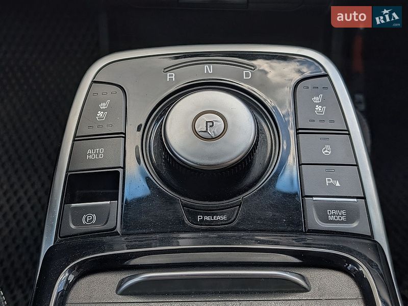 Внедорожник / Кроссовер Kia Niro 2019 в Сваляве