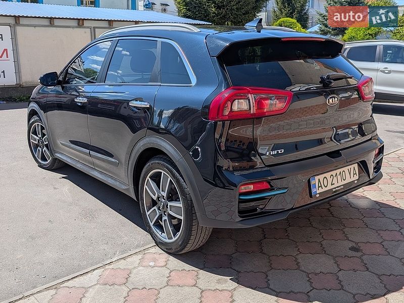 Внедорожник / Кроссовер Kia Niro 2019 в Сваляве