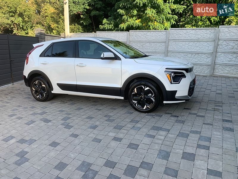 Внедорожник / Кроссовер Kia Niro 2023 в Ровно