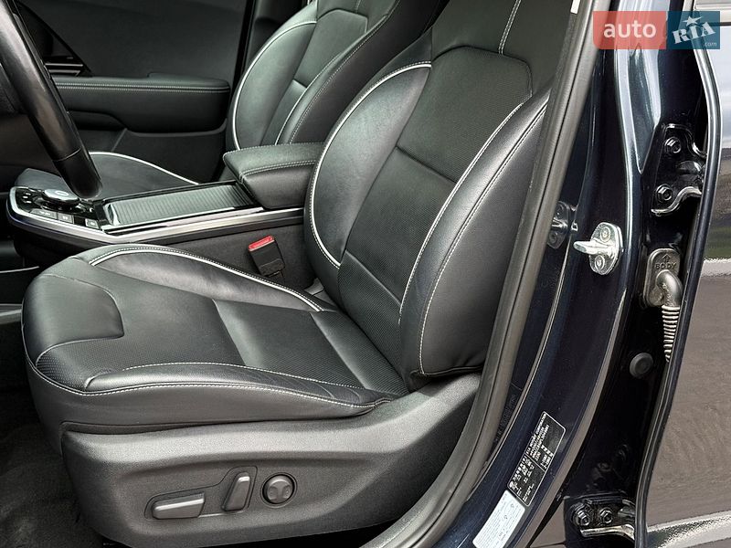 Внедорожник / Кроссовер Kia Niro 2020 в Ровно