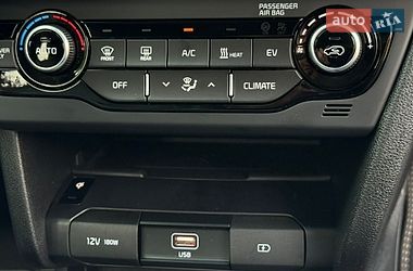 Внедорожник / Кроссовер Kia Niro 2020 в Ровно