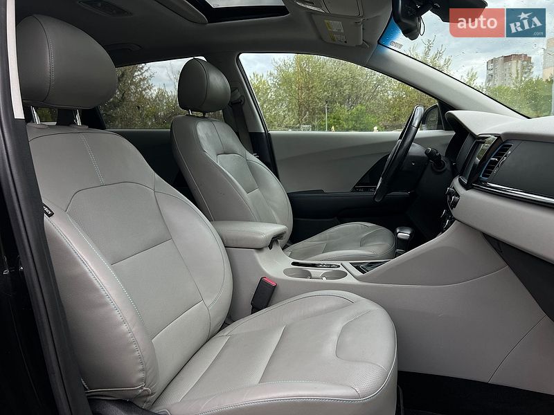 Внедорожник / Кроссовер Kia Niro 2018 в Львове