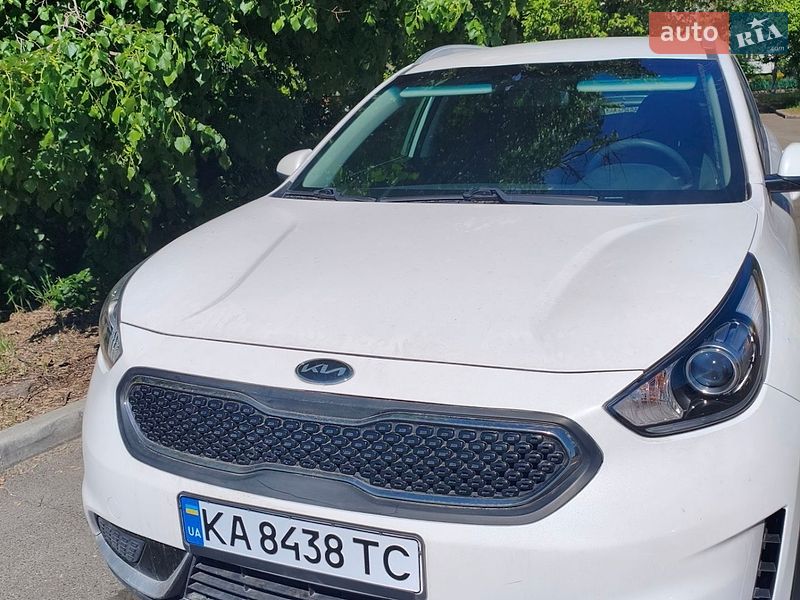 Внедорожник / Кроссовер Kia Niro 2017 в Киеве