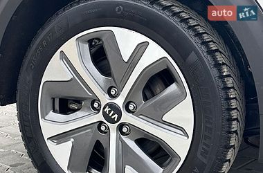 Внедорожник / Кроссовер Kia Niro 2020 в Калуше