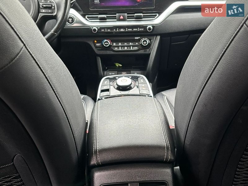 Внедорожник / Кроссовер Kia Niro 2020 в Калуше