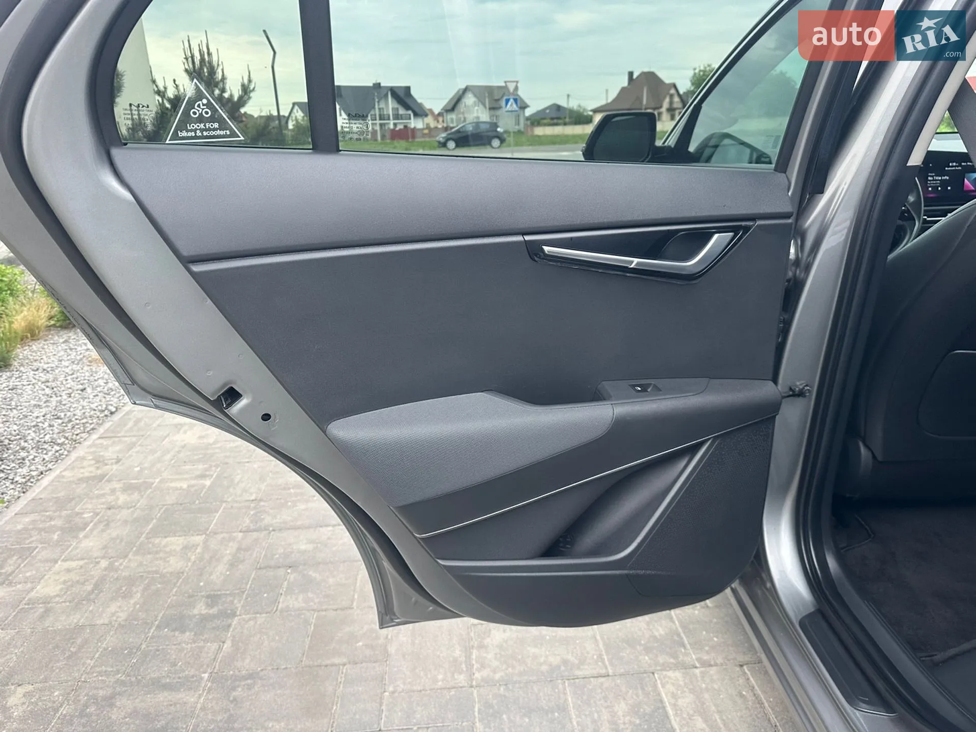 2023 Kia Niro - мініатюра 24