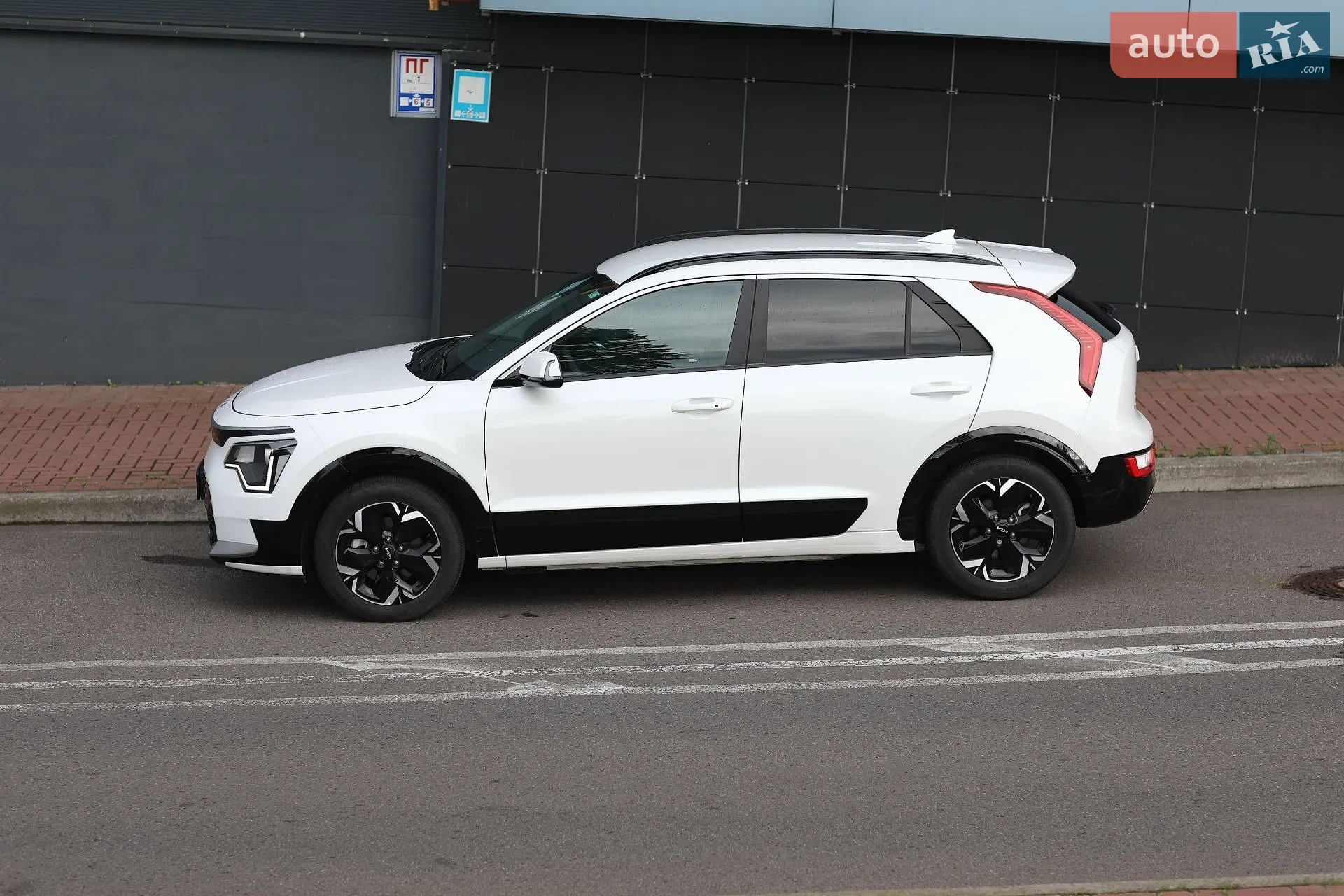 2023 Kia Niro - мініатюра 2
