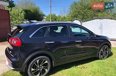 Внедорожник / Кроссовер Kia Niro 2017 в Бердичеве