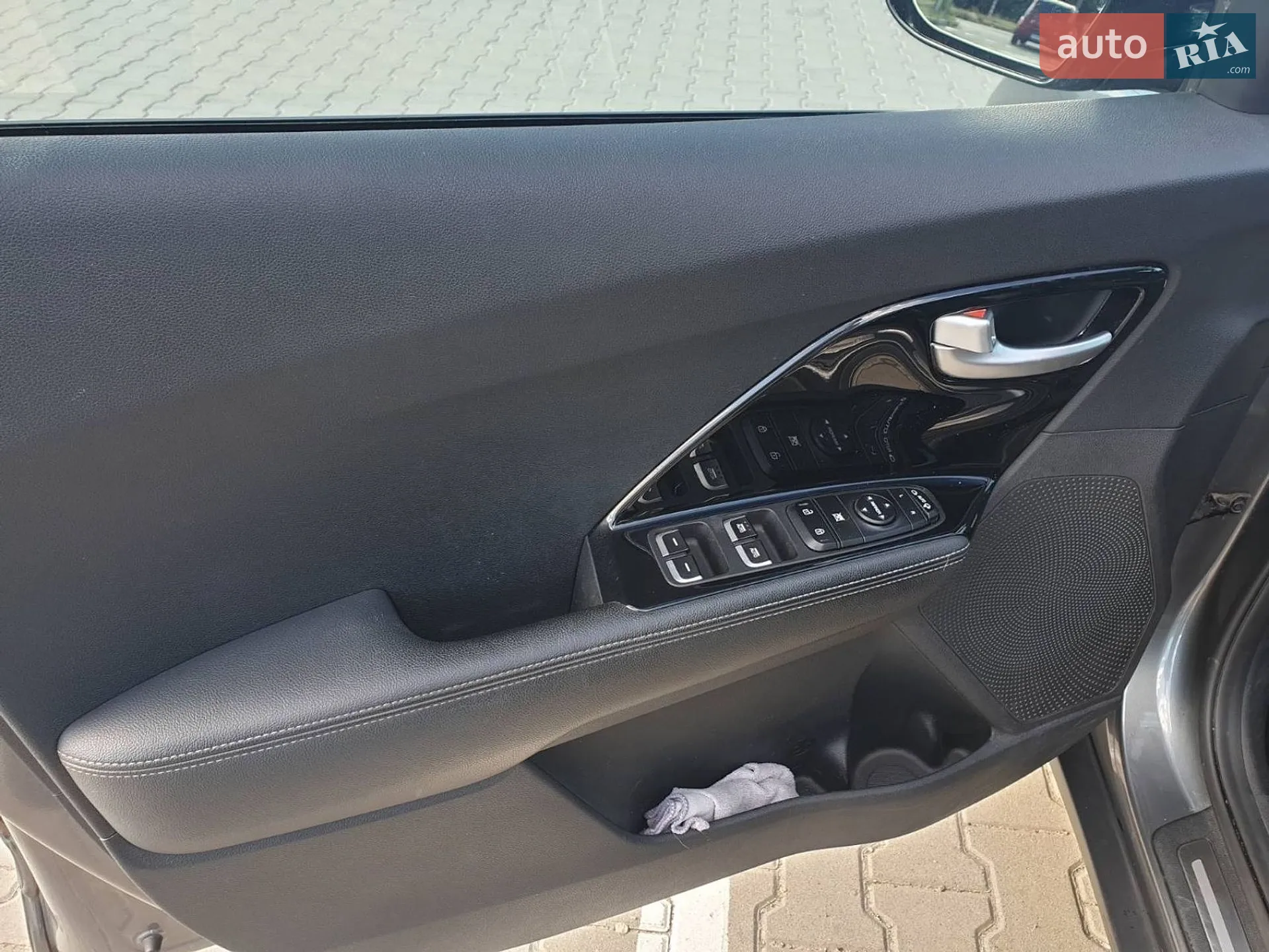 2017 Kia Niro - мініатюра 16
