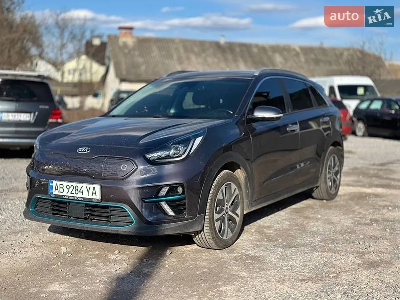 Kia Niro 2019 VIN KNACC81GFK5019331 фото оголошення 2 з 36