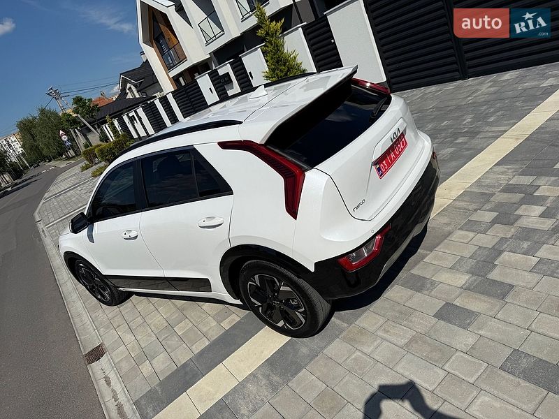 Внедорожник / Кроссовер Kia Niro 2023 в Ужгороде