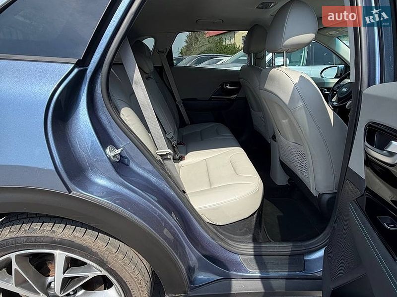 Внедорожник / Кроссовер Kia Niro 2020 в Львове