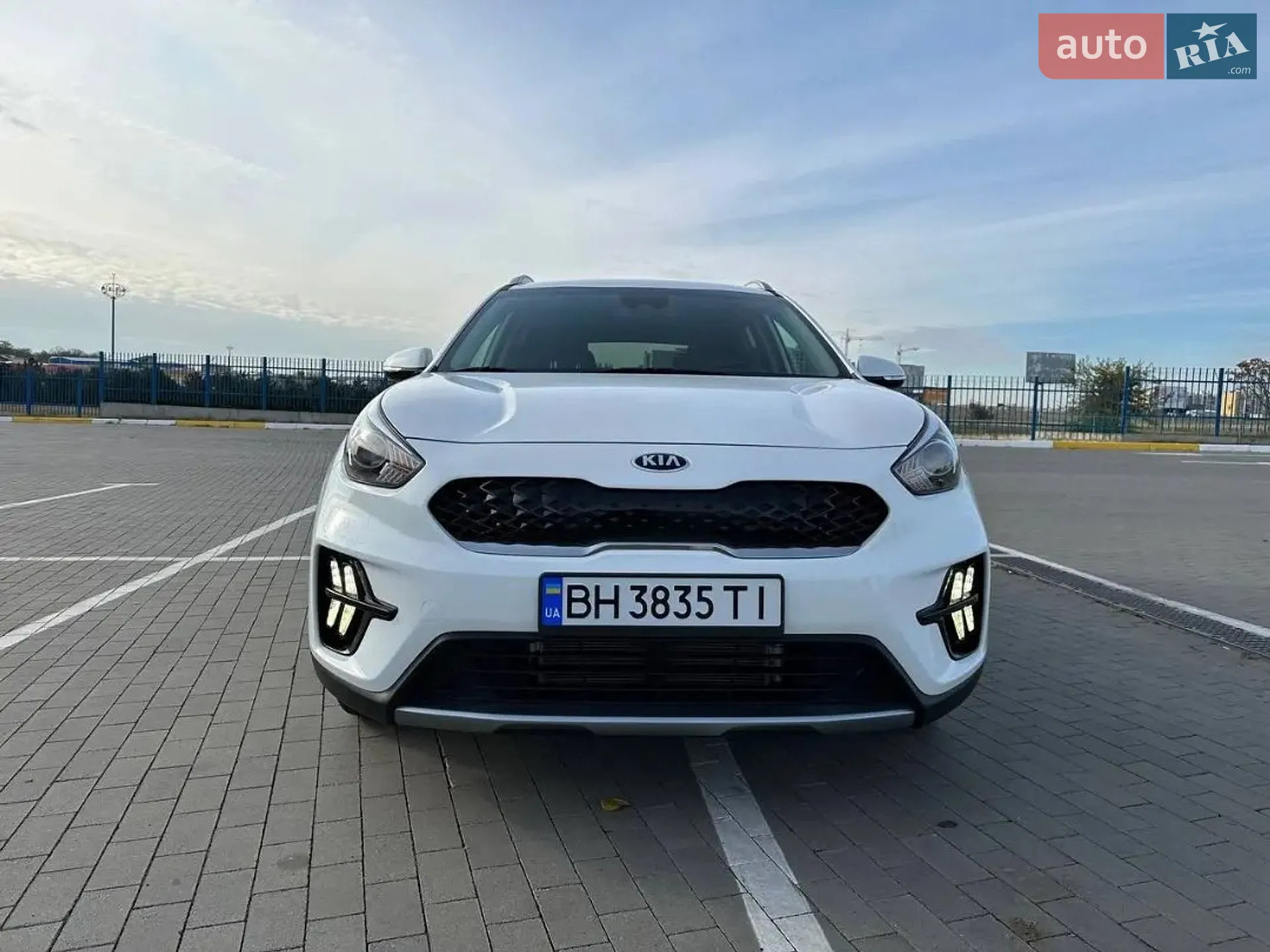 2020 Kia Niro - фото 1