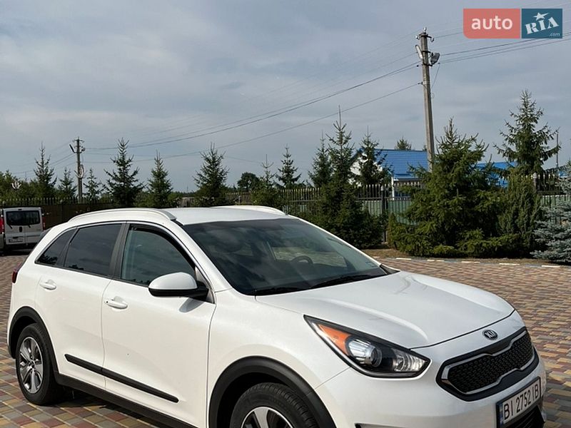 Внедорожник / Кроссовер Kia Niro 2018 в Полтаве