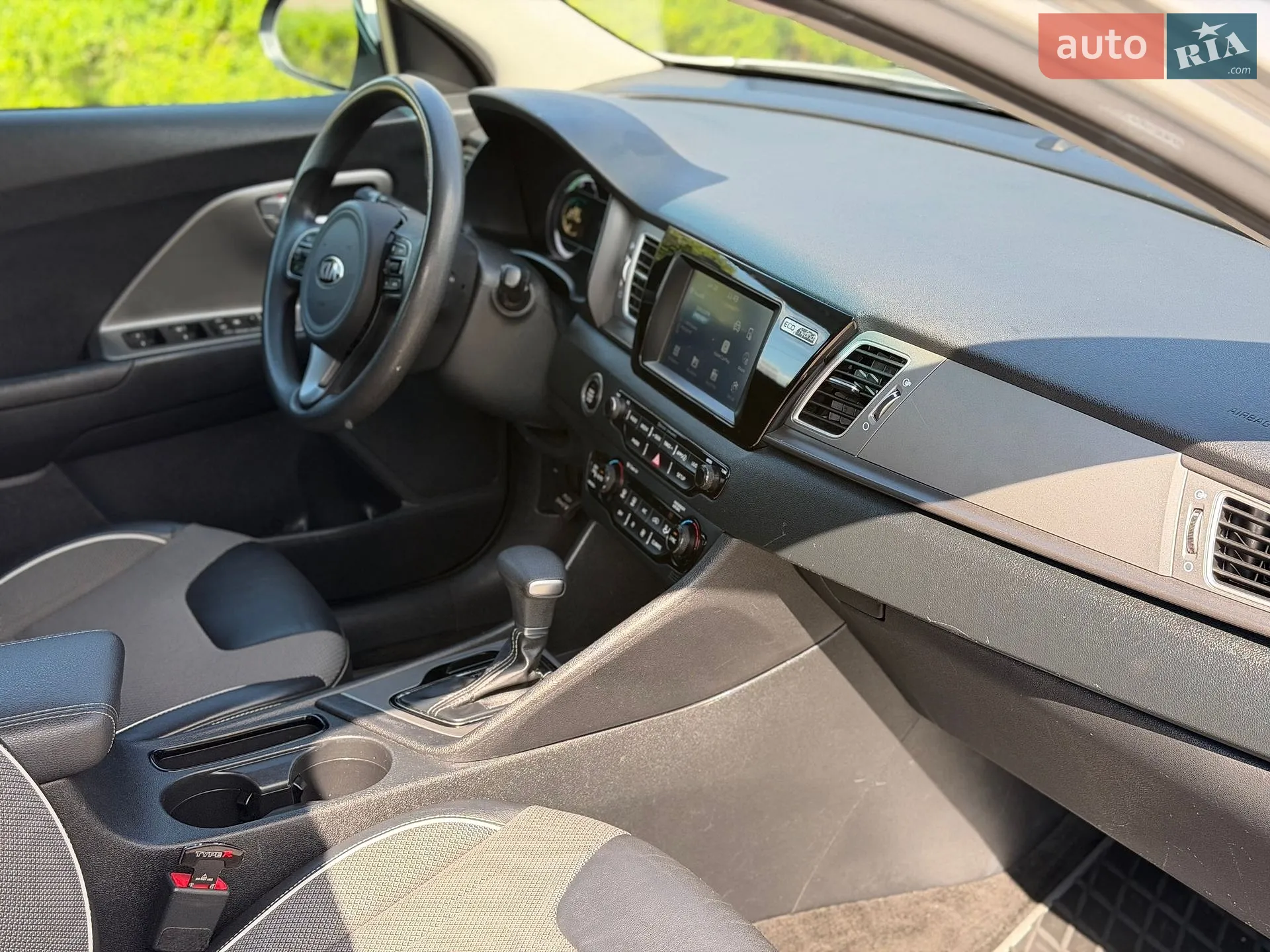 2017 Kia Niro - мініатюра 17