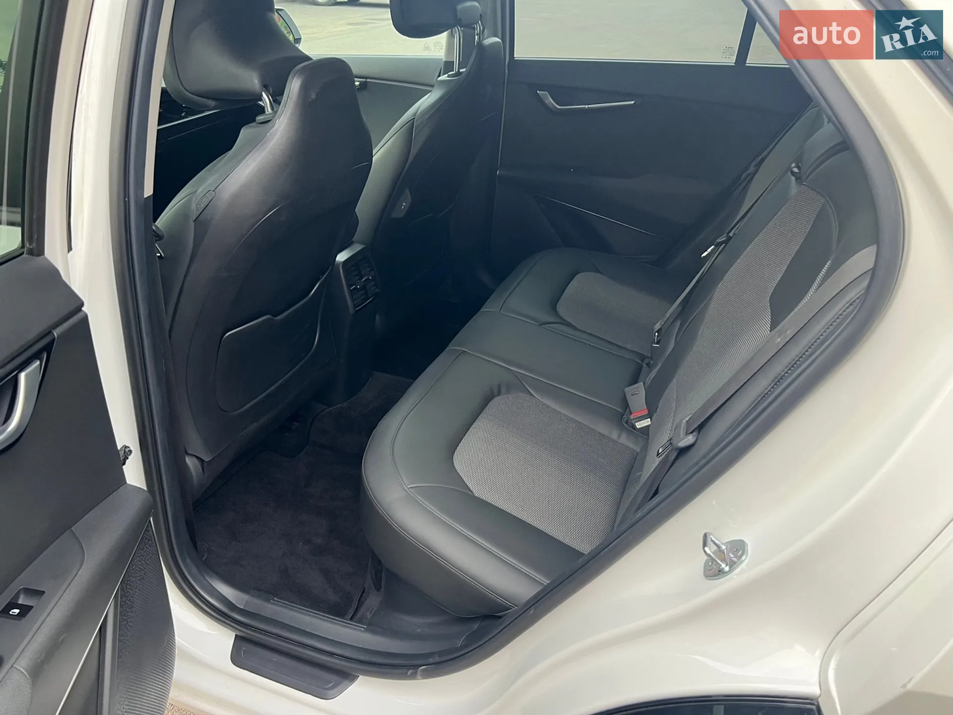 2023 Kia Niro - мініатюра 30
