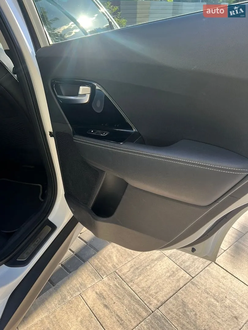 2020 Kia Niro - мініатюра 23