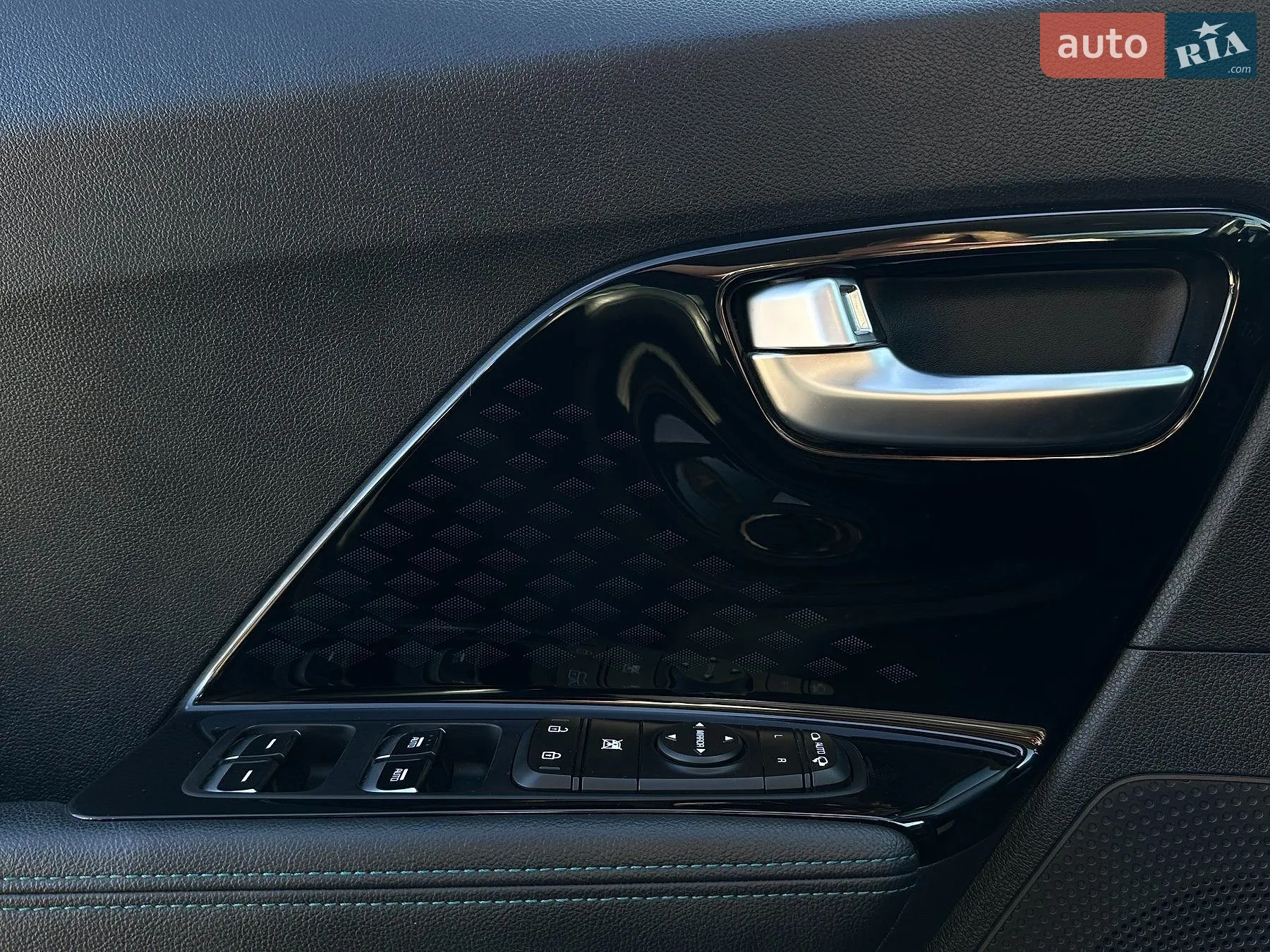 2020 Kia Niro - мініатюра 37
